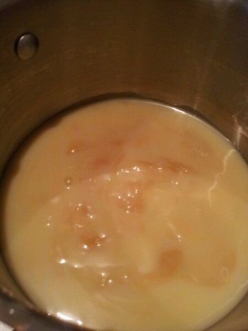 The slightly reduce condensed milk straight from the can, the bottom revealed some thicker doce de leit 