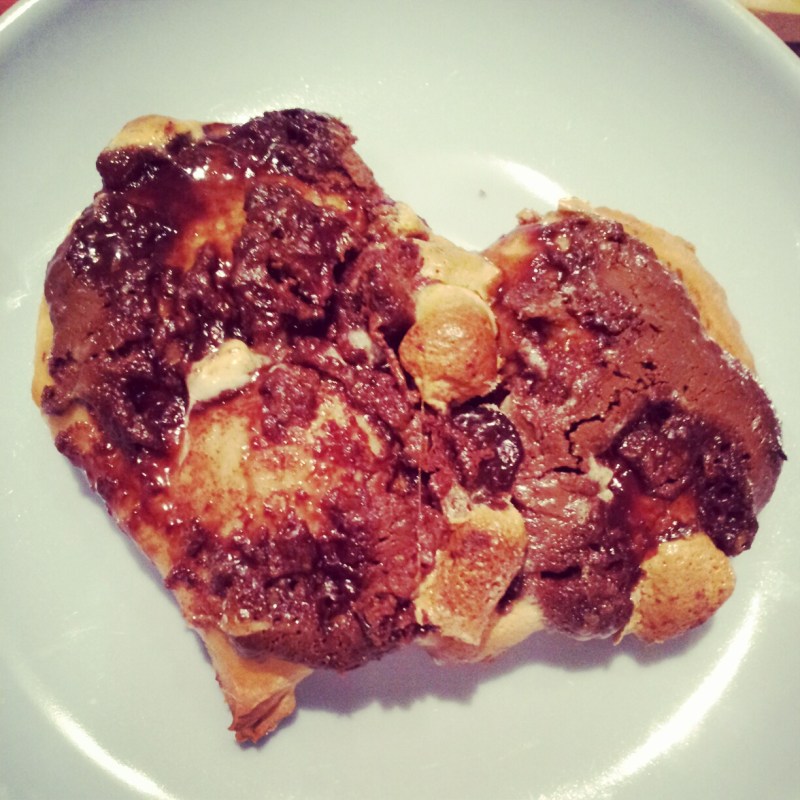 Chocolate and marshmallow sweet pizza