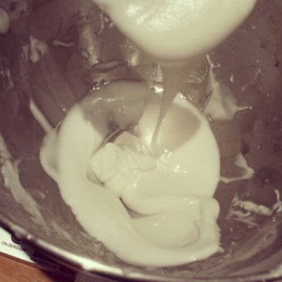 Rosewater sugar icing