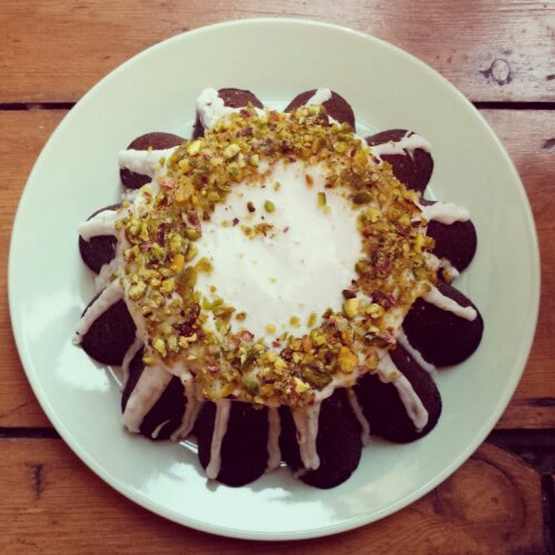 How many pistachios can you cram into one cake?